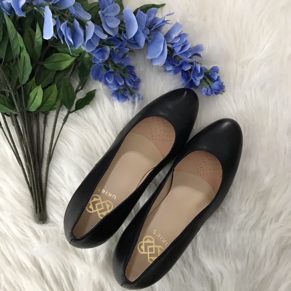 Nwot Ukies Black Round Toe Heels